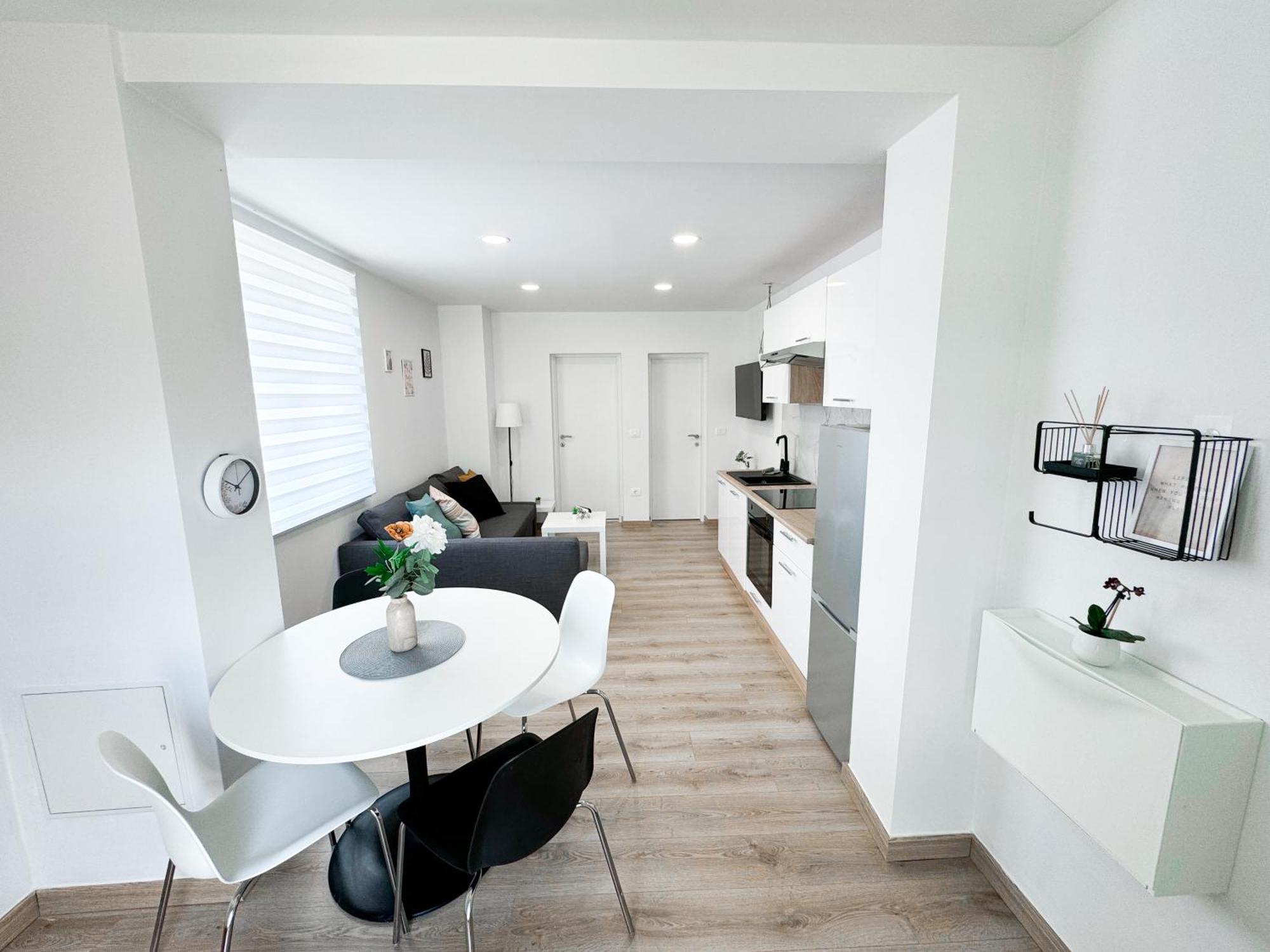 The Pinot'S Apartments Копер Экстерьер фото